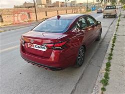 نيسان فيرسا